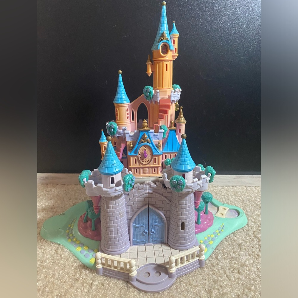 Bluebird Disney Cinderella Enchanted Castle 1995